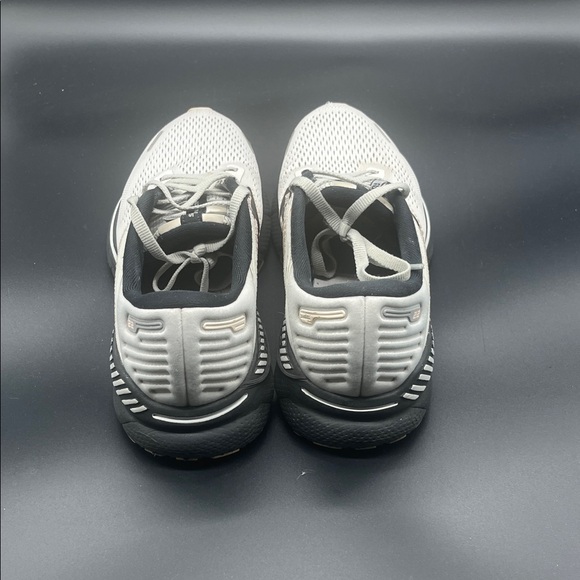 Brooks Adrenaline GTS 22 Shoes Womens Size 8 Gray Running Stability 1203531B035 - Picture 6 of 6